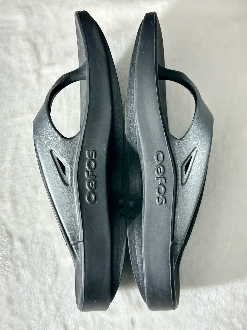 OOFOS OOriginal Women’s Black and Silver Recovery Thong Sandals Size 8 - Picture 5 of 8
